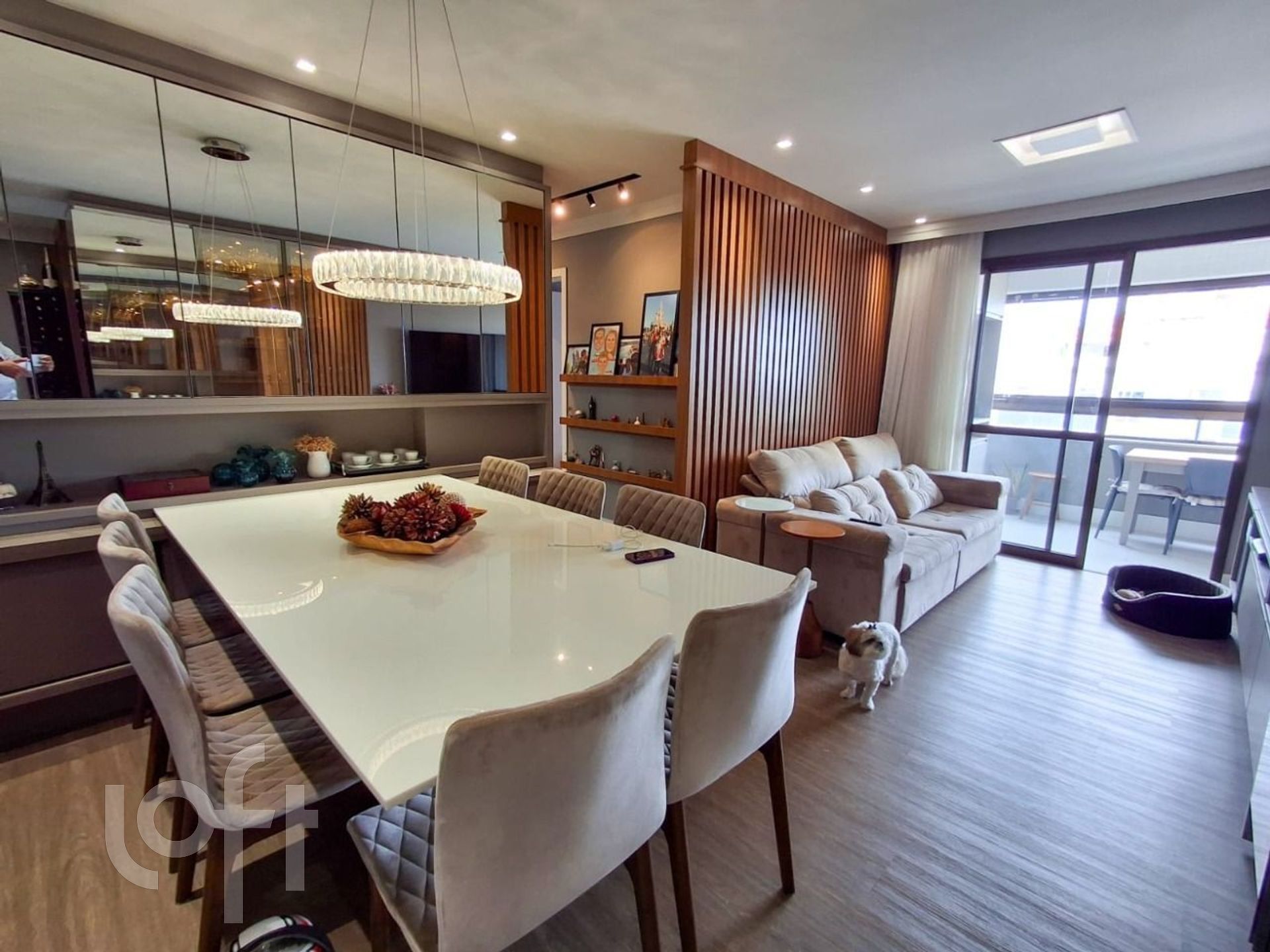 Apartamento à venda em Coloninha com 93 m², 3 quartos, 2 suítes, 2 vagas