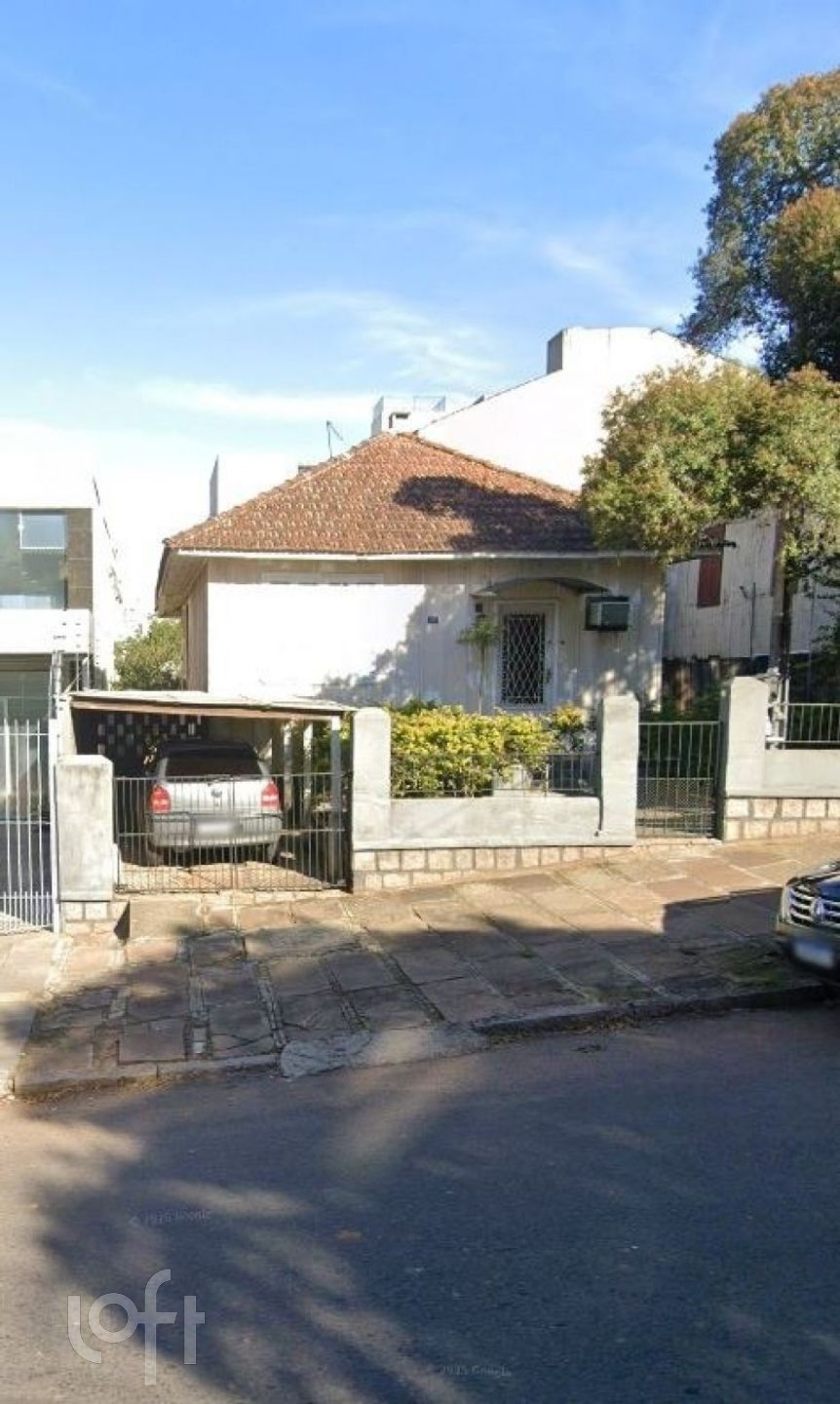 Casa com 300m², 2 dormitórios, Vila Ipiranga em Porto Alegre