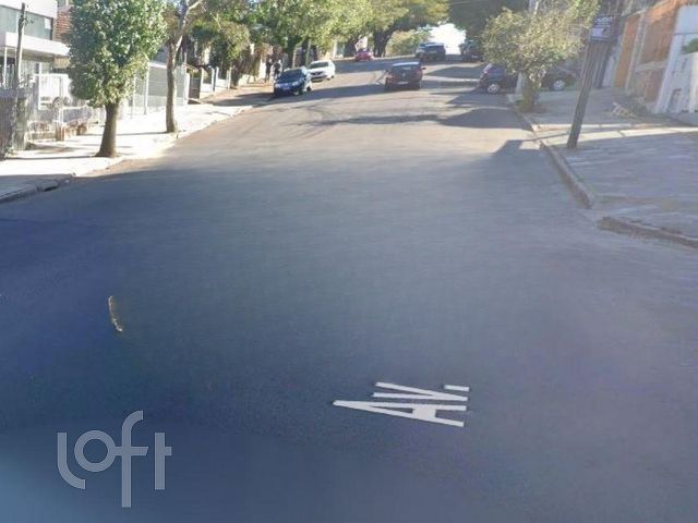 Casa com 300m², 2 dormitórios, Vila Ipiranga em Porto Alegre