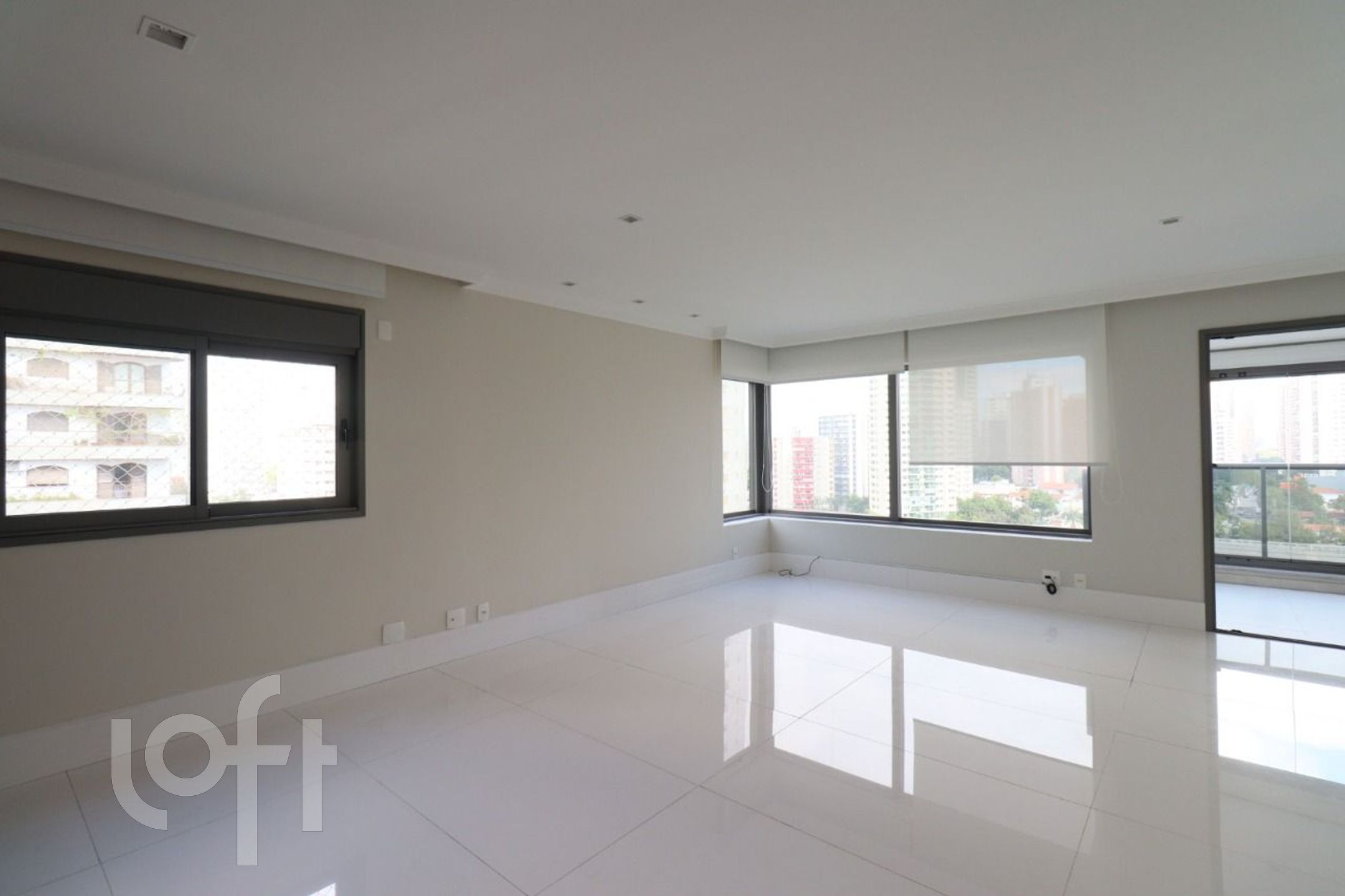 Apartamento à venda com 3 quartos, 193m² - Foto 17