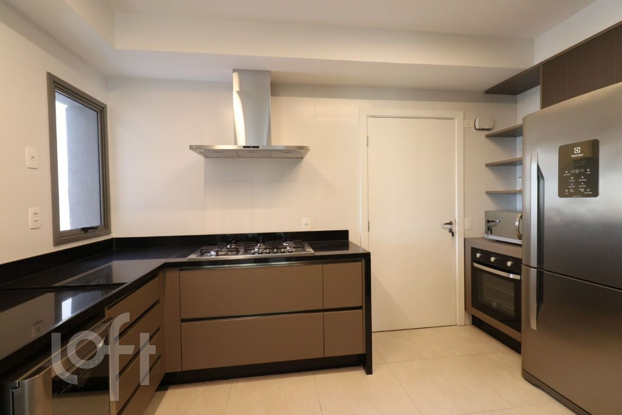 Apartamento à venda com 3 quartos, 193m² - Foto 22