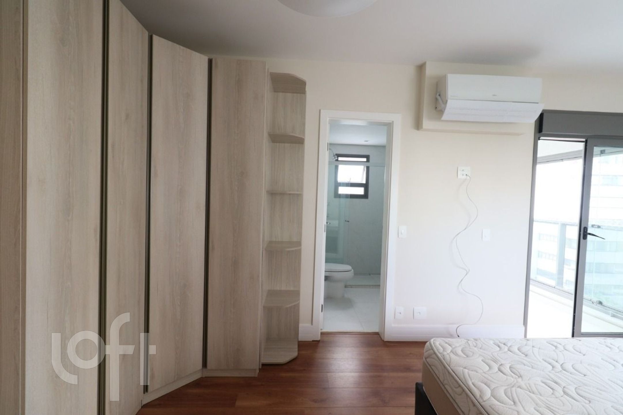 Apartamento à venda com 3 quartos, 193m² - Foto 35