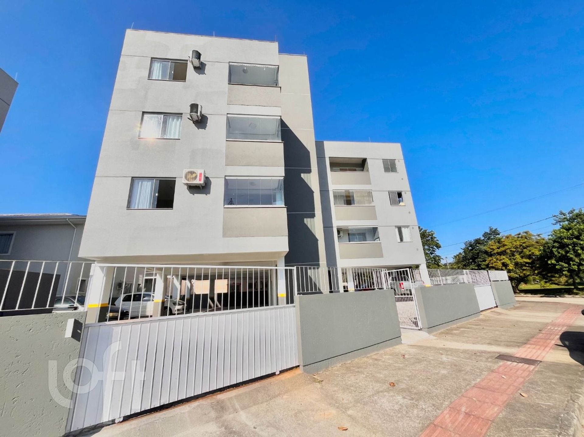 Apartamento à venda em Nova Palhoca com 64 m², 2 quartos
