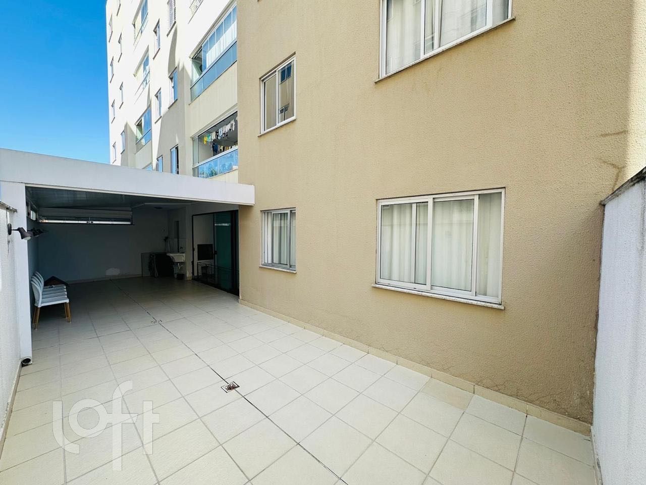 Apartamento à venda com 3 quartos, 119m² - Foto 2