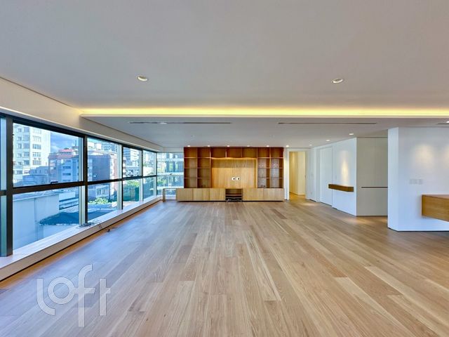 Apartamento com 330m², 3 dormitórios, 3 suítes, 4 vagas, Moinhos de Vento em Porto Alegre