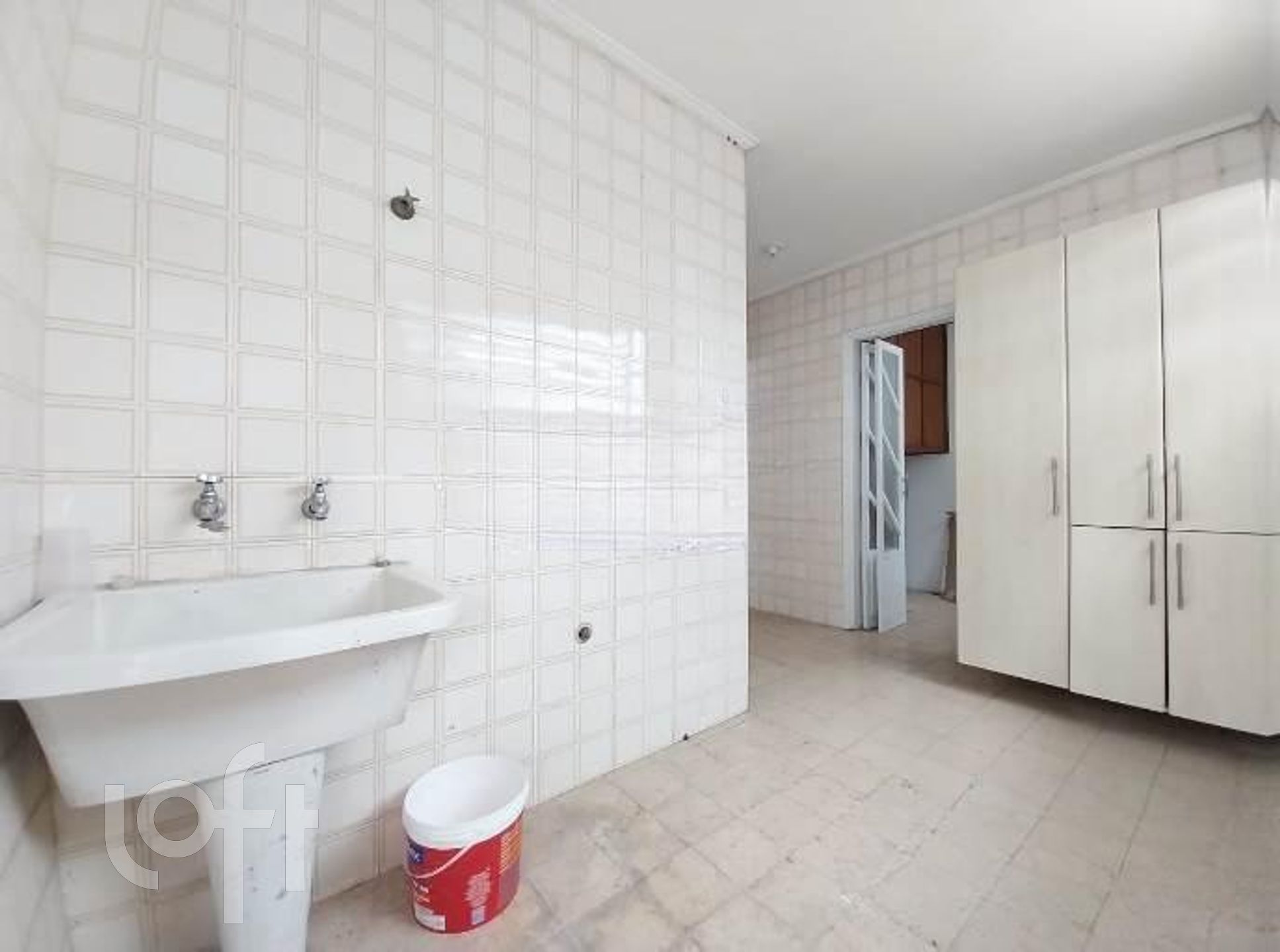 Casa à venda com 3 quartos, 216m² - Foto 14