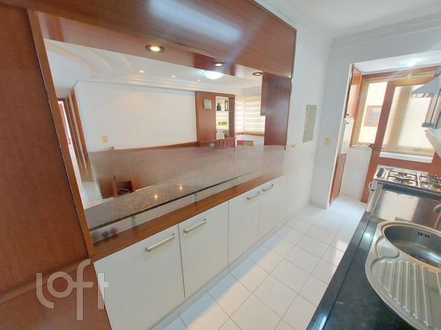Apartamento com 88m², 3 dormitórios, 1 suíte, 2 vagas, Rio Branco em Porto Alegre
