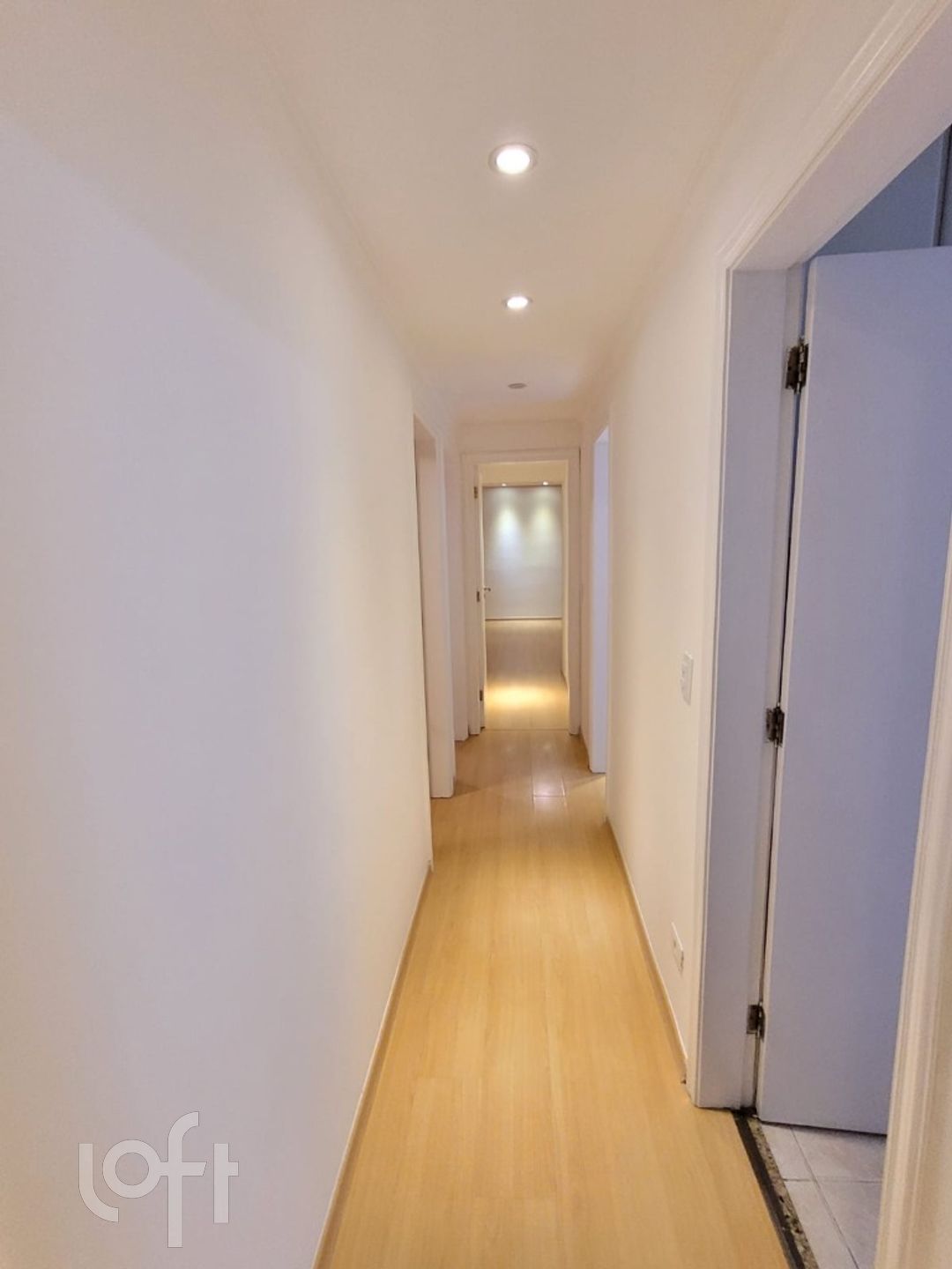 Apartamento à venda com 4 quartos, 143m² - Foto 7