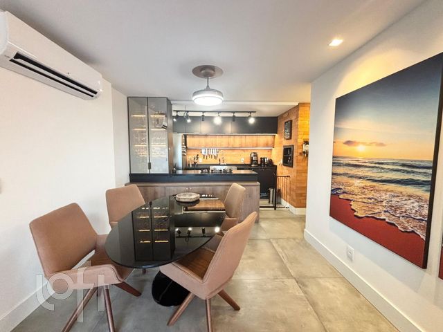 Apartamento com 141m², 3 dormitórios, 1 suíte, 2 vagas, Cristo Redentor em Porto Alegre