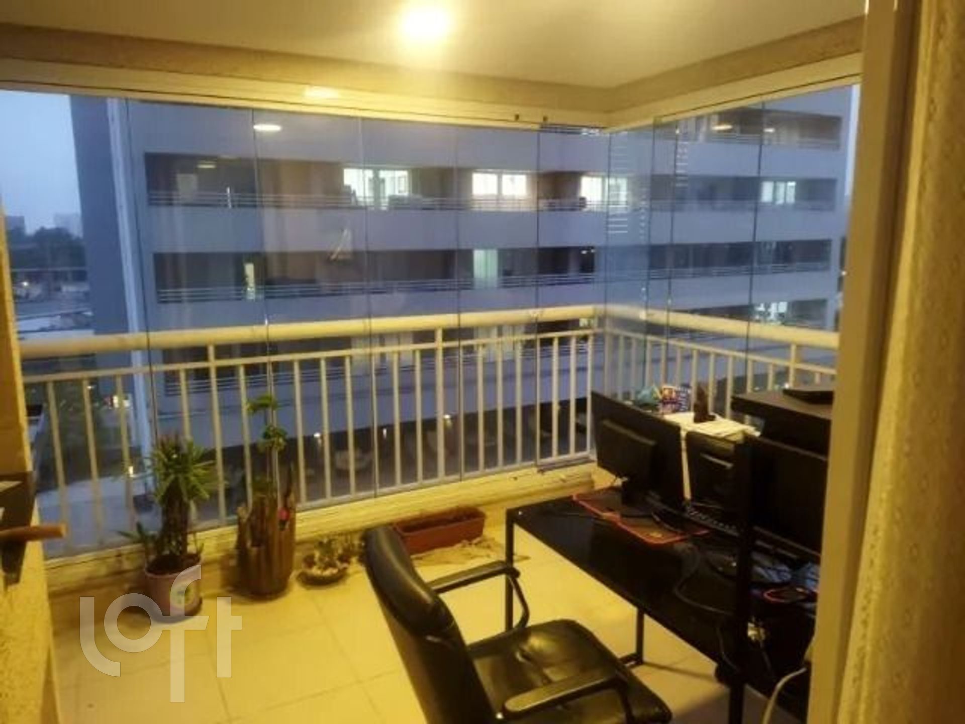 Apartamento à venda com 2 quartos, 69m² - Foto 4