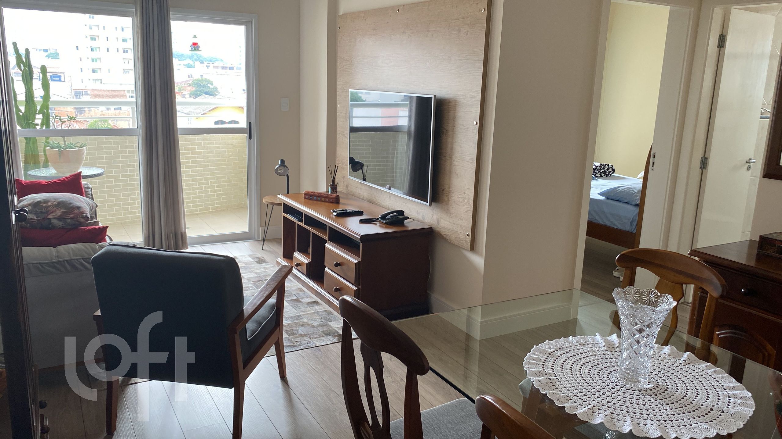 Apartamento à venda com 2 quartos, 71m² - Foto 1