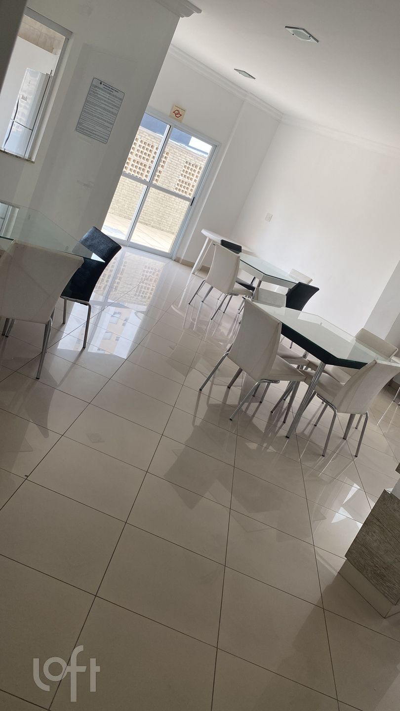 Apartamento à venda com 2 quartos, 71m² - Foto 14