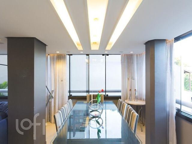 Apartamento com 150m², 3 dormitórios, 1 suíte, 2 vagas, Bela Vista em Porto Alegre