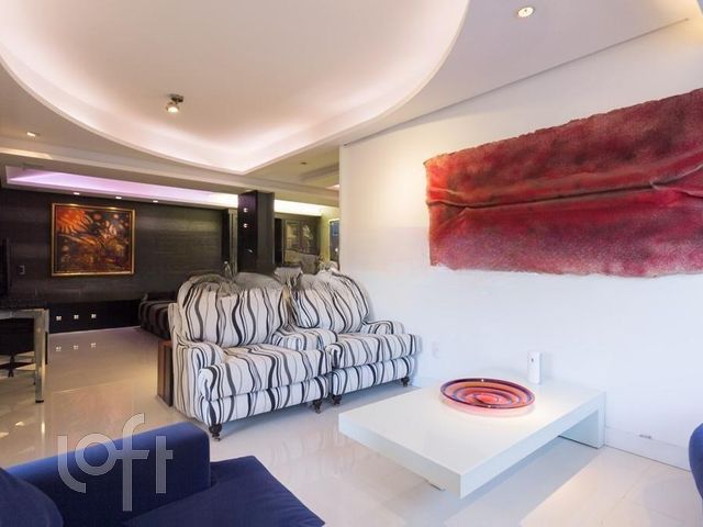 Apartamento com 150m², 3 dormitórios, 1 suíte, 2 vagas, Bela Vista em Porto Alegre