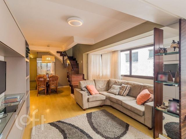 Apartamento com 226m², 3 dormitórios, 1 suíte, 3 vagas, Petrópolis em Porto Alegre