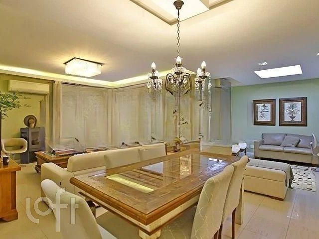 Apartamento com 191m², 3 dormitórios, 3 suítes, 3 vagas, Bela Vista em Porto Alegre