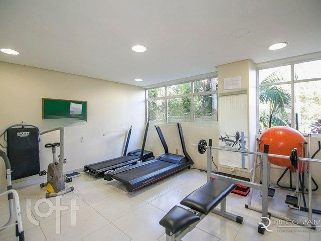 Apartamento com 72m², 3 dormitórios, 1 suíte, 1 vaga, Higienópolis em Porto Alegre