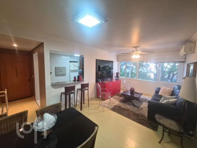 Apartamento com 68m², 2 dormitórios, 1 vaga, Floresta em Porto Alegre