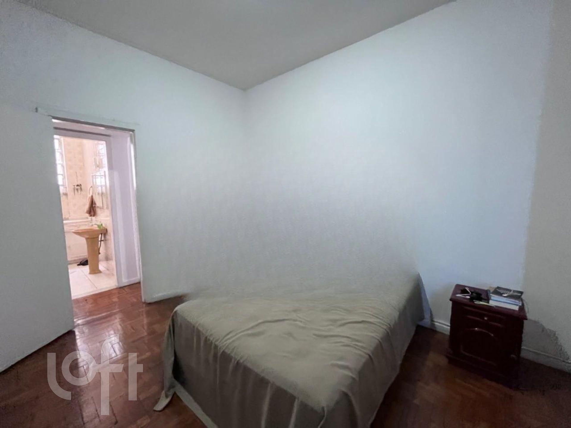 Apartamento à venda com 2 quartos, 75m² - Foto 18