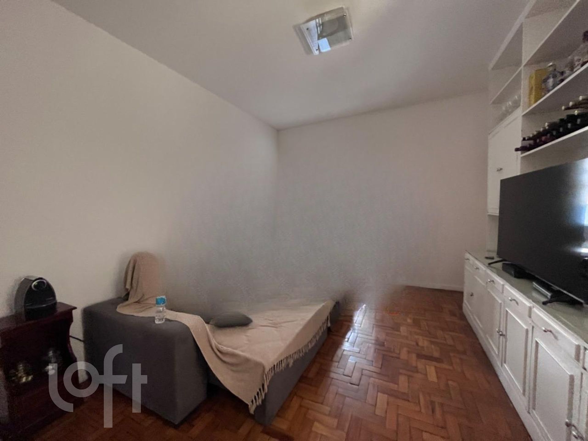 Apartamento à venda com 2 quartos, 75m² - Foto 4