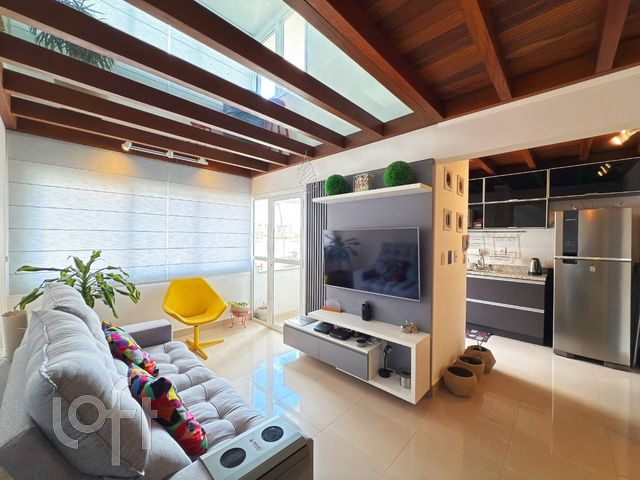 Apartamento com 60m², 2 dormitórios, 1 suíte, 2 vagas, Menino Deus em Porto Alegre