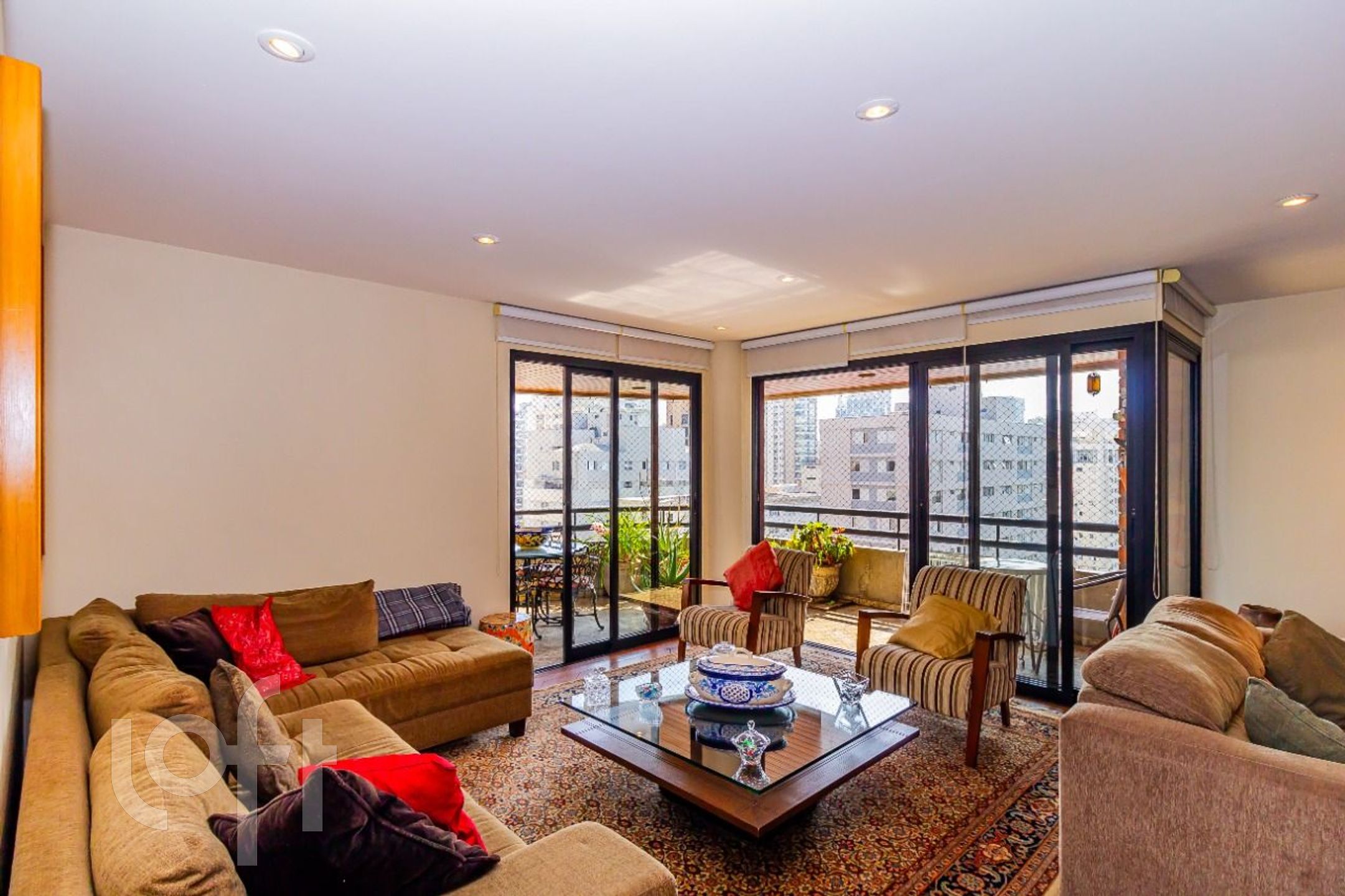 Apartamento à venda em Vila Uberabinha com 220 m², 4 quartos, 4 vagas