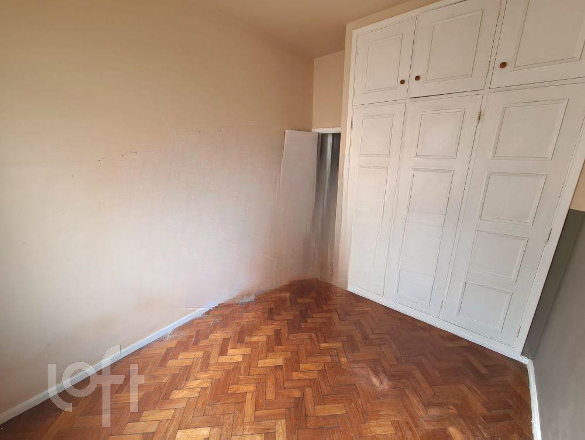 Apartamento à venda com 2 quartos, 70m² - Foto 1