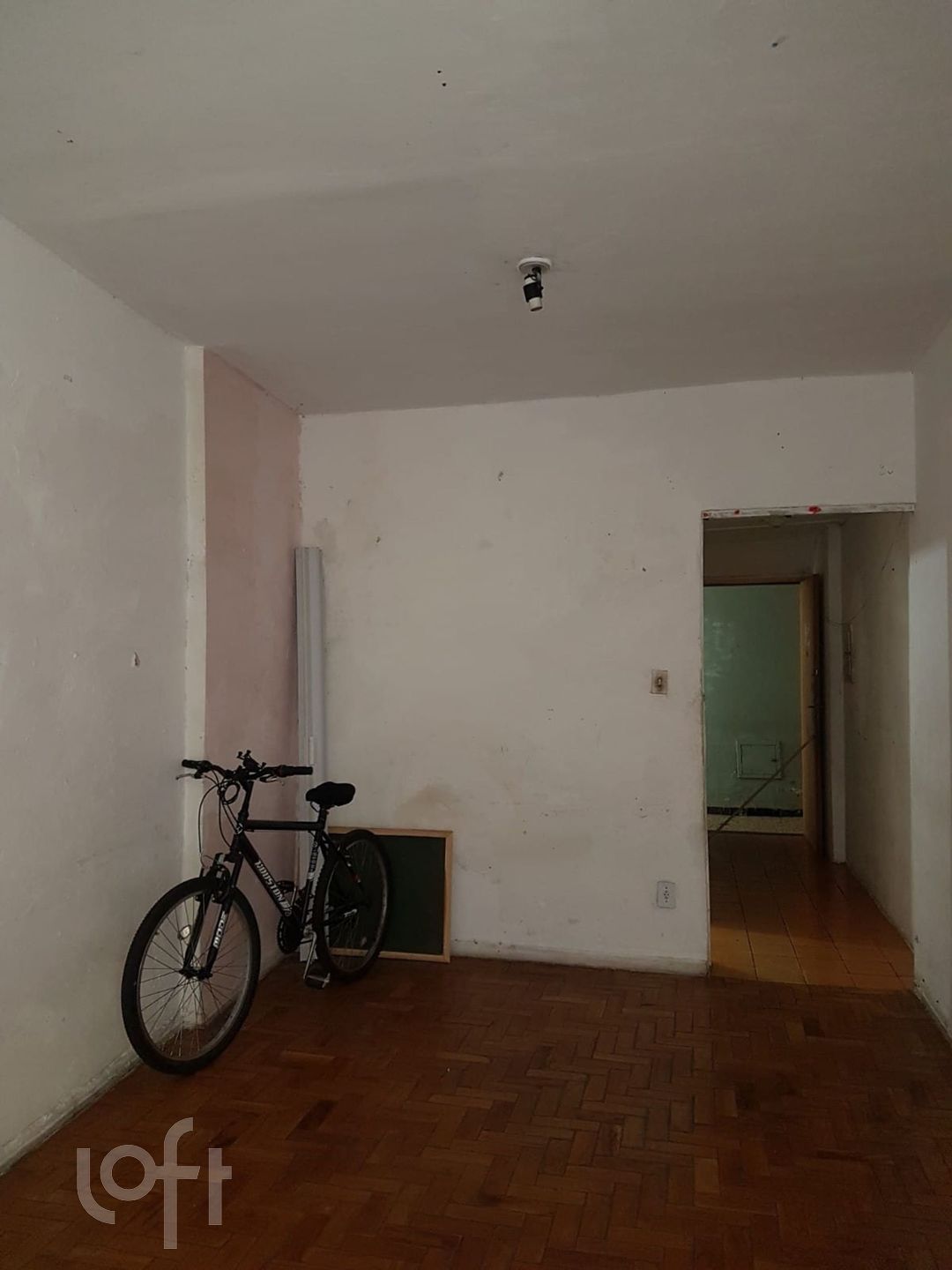 Apartamento à venda com 1 quarto, 40m² - Foto 4