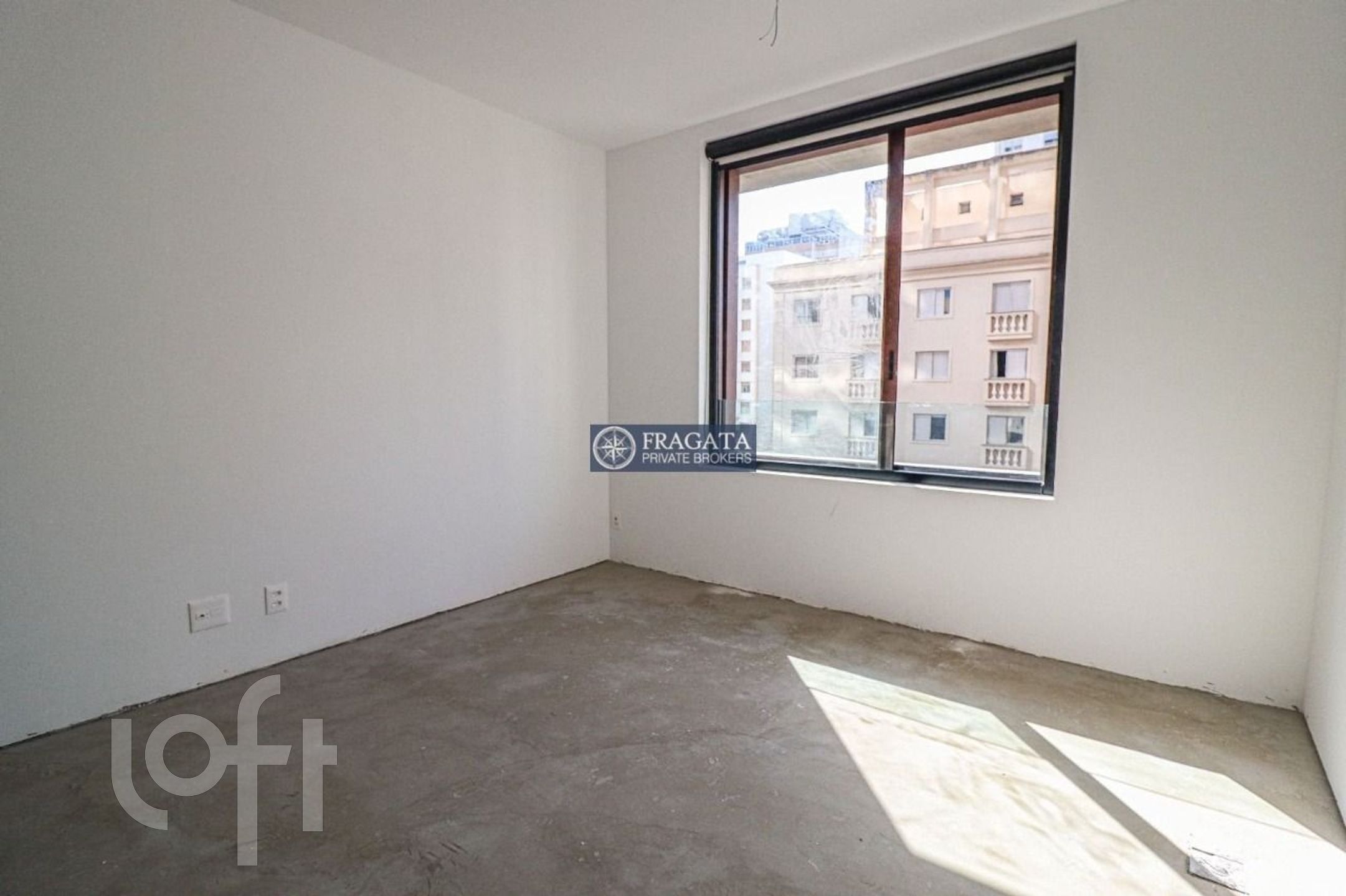 Apartamento à venda com 1 quarto, 29m² - Foto 2