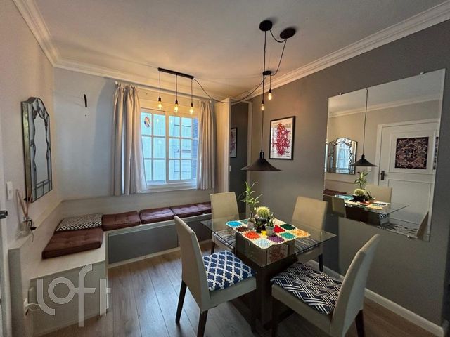 Apartamento com 75m², 2 dormitórios, 1 suíte, 1 vaga, Jardim Botânico em Porto Alegre