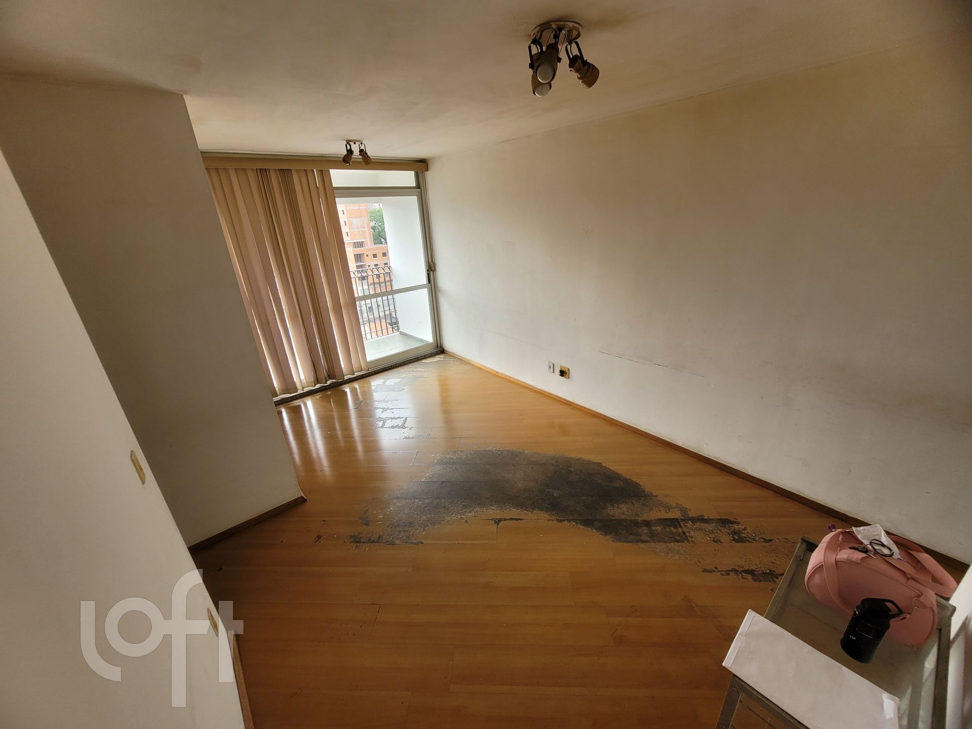 Apartamento à venda com 2 quartos, 60m² - Foto 1