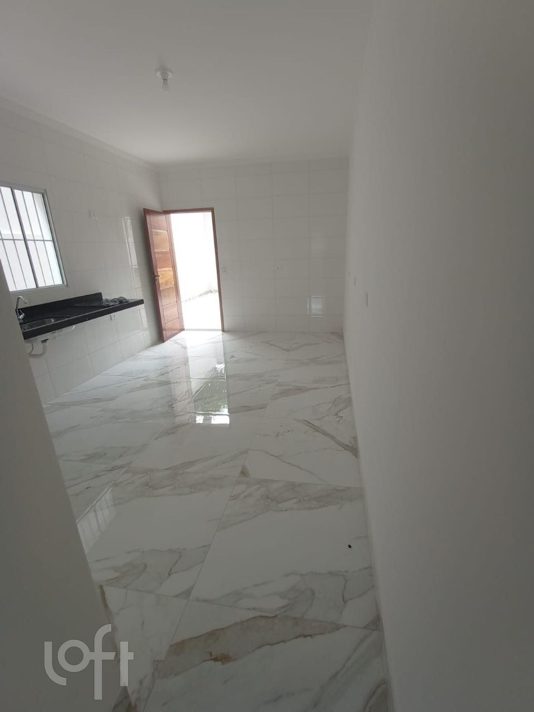 Casa à venda com 3 quartos, 100m² - Foto 4