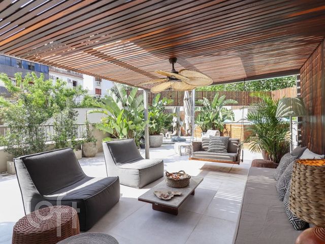 Apartamento com 218m², 3 dormitórios, 1 suíte, 2 vagas, Petrópolis em Porto Alegre