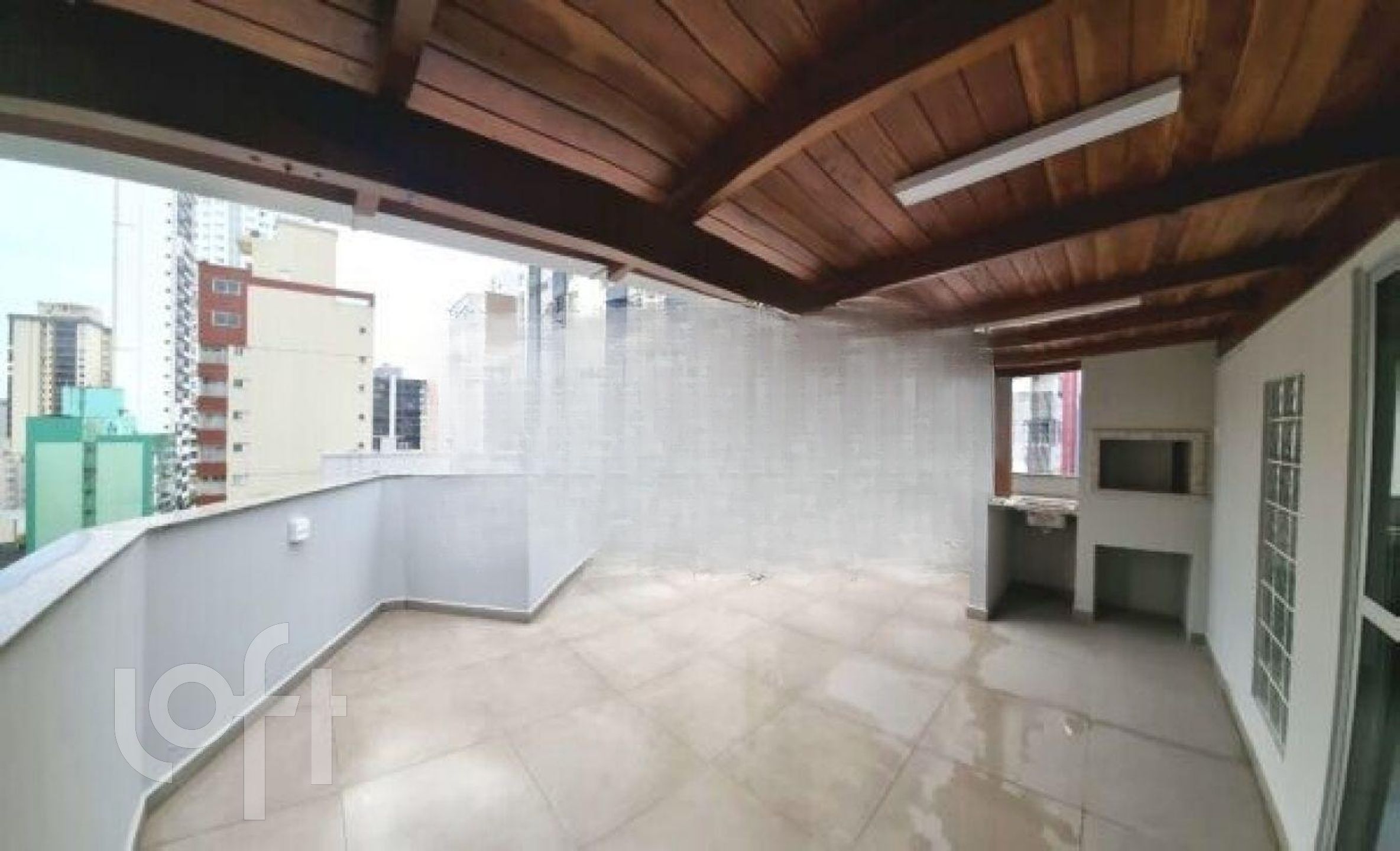 Apartamentos com 267m², 4 quartos, 2 garagens, no bairro Centro em Balneário Camboriú
