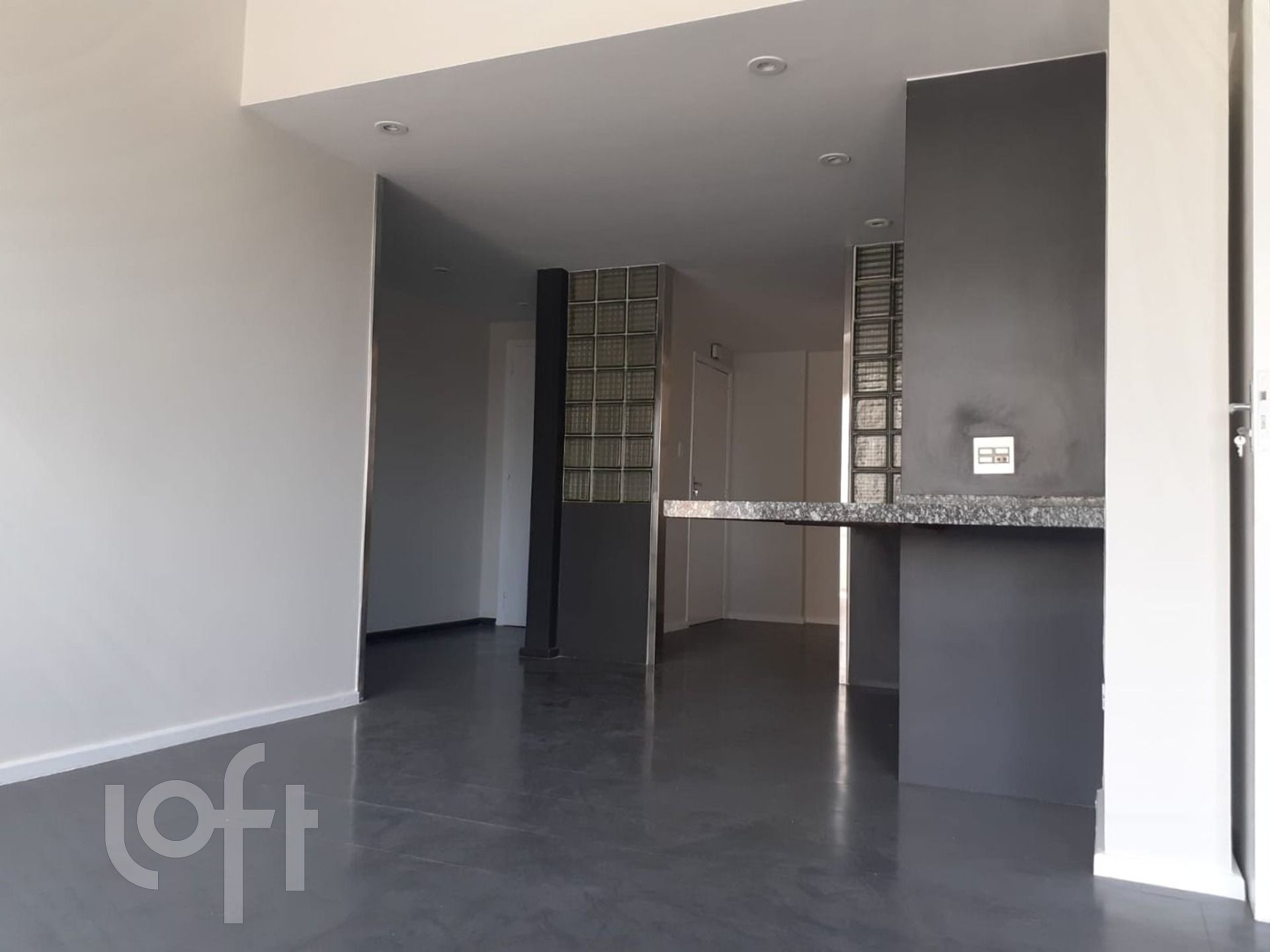 Apartamento à venda com 1 quarto, 69m² - Foto 18