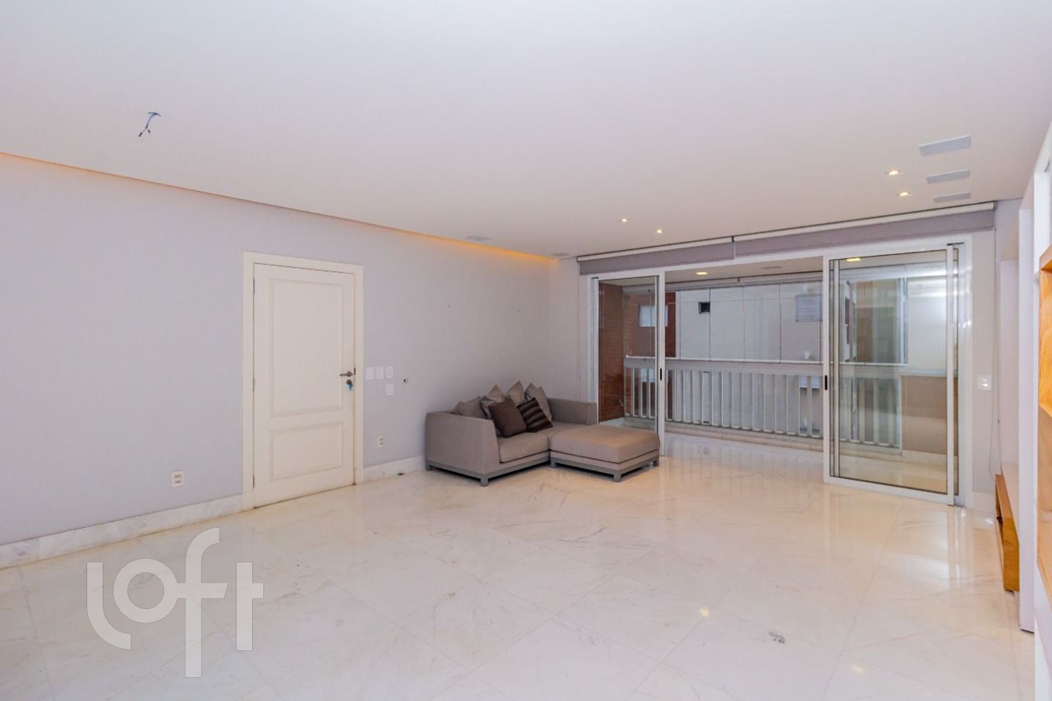 Apartamento à venda com 2 quartos, 112m² - Foto 3