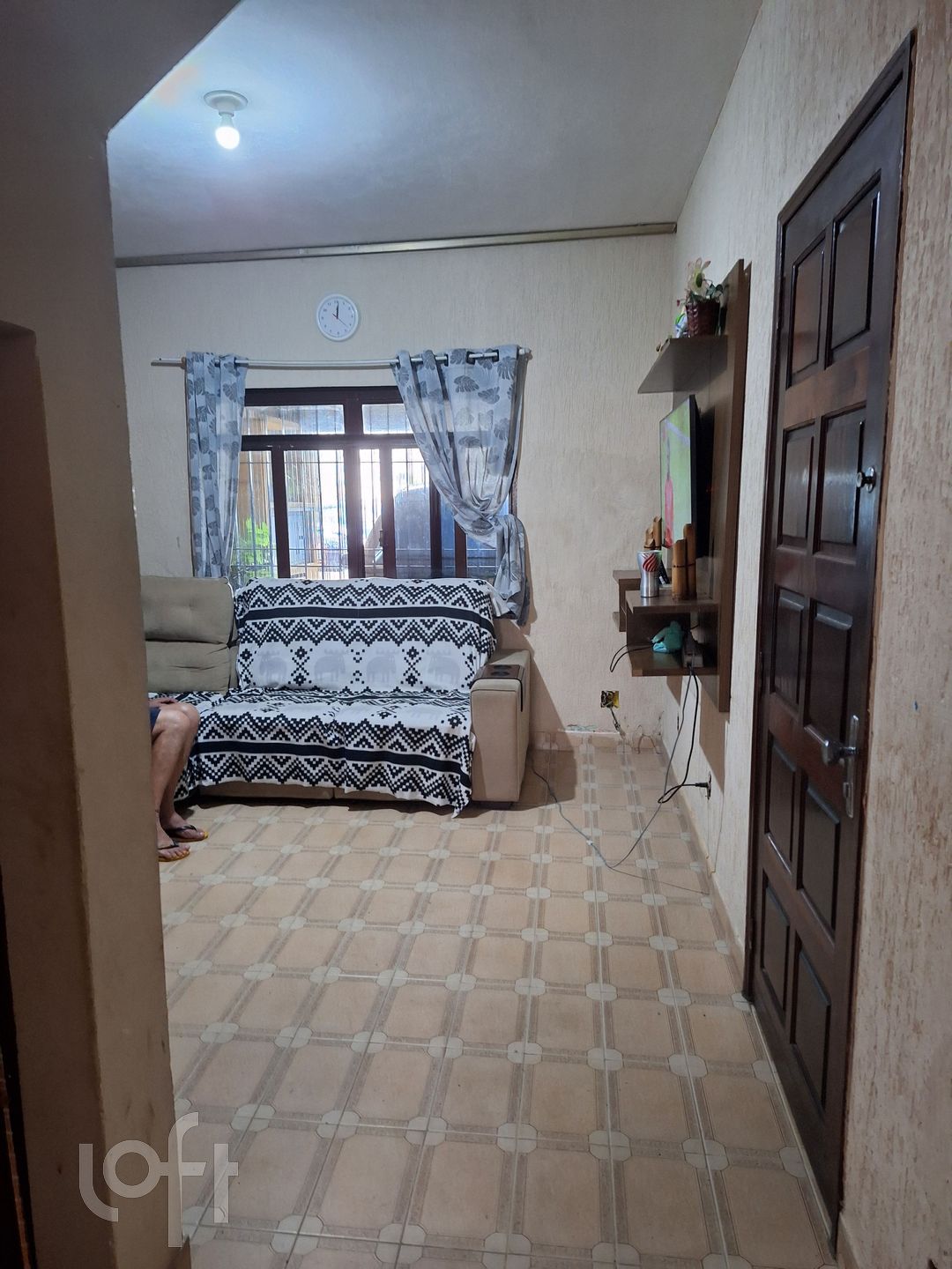 Casa à venda com 3 quartos, 128m² - Foto 1