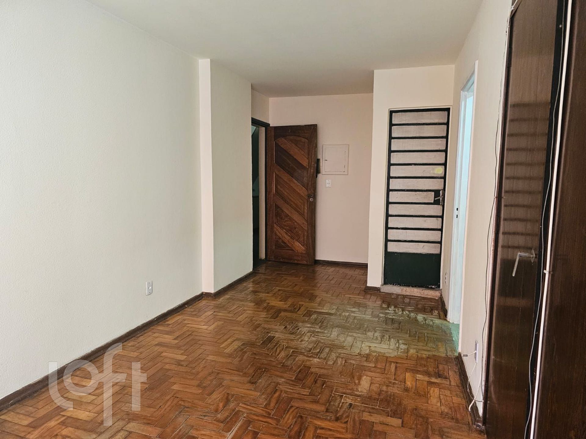 Apartamento à venda com 1 quarto, 34m² - Foto 2