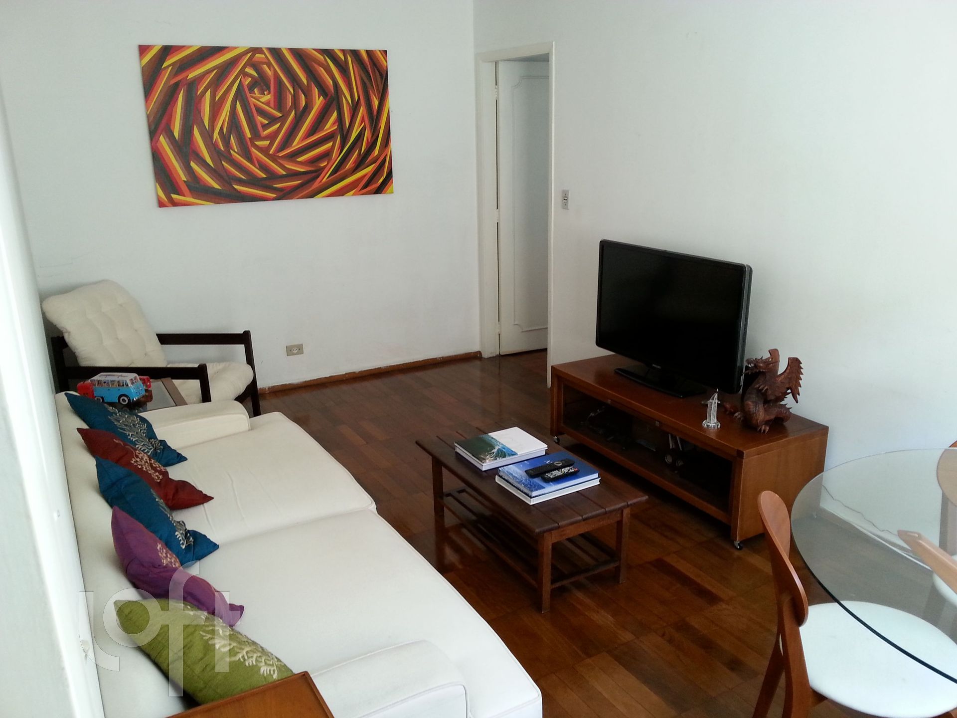 Apartamento à venda com 2 quartos, 77m² - Foto 1