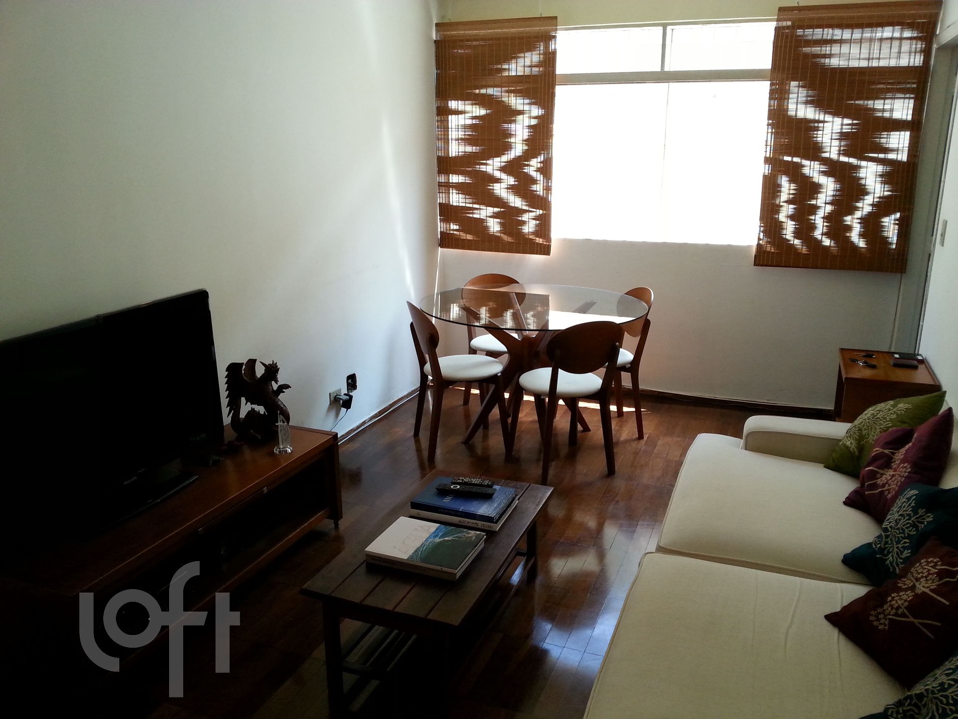 Apartamento à venda com 2 quartos, 77m² - Foto 4