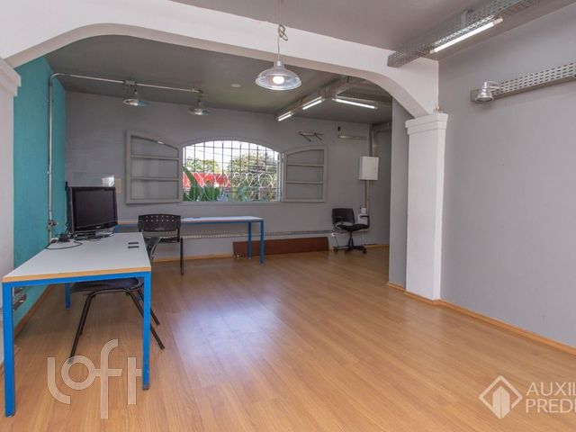 Casa com 95m², 2 dormitórios, 1 vaga, Jardim Botânico em Porto Alegre