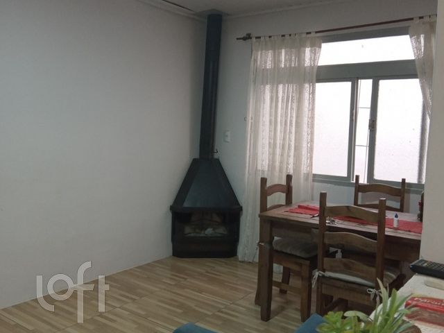 Casa com 160m², 2 dormitórios, 1 suíte, Menino Deus em Porto Alegre