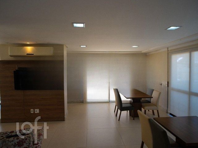 Apartamento com 70m², 2 dormitórios, 1 suíte, 2 vagas, Bom Fim em Porto Alegre