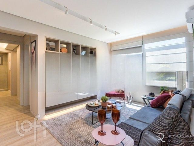 Apartamento com 61m², 2 dormitórios, 1 suíte, 1 vaga, Vila Ipiranga em Porto Alegre