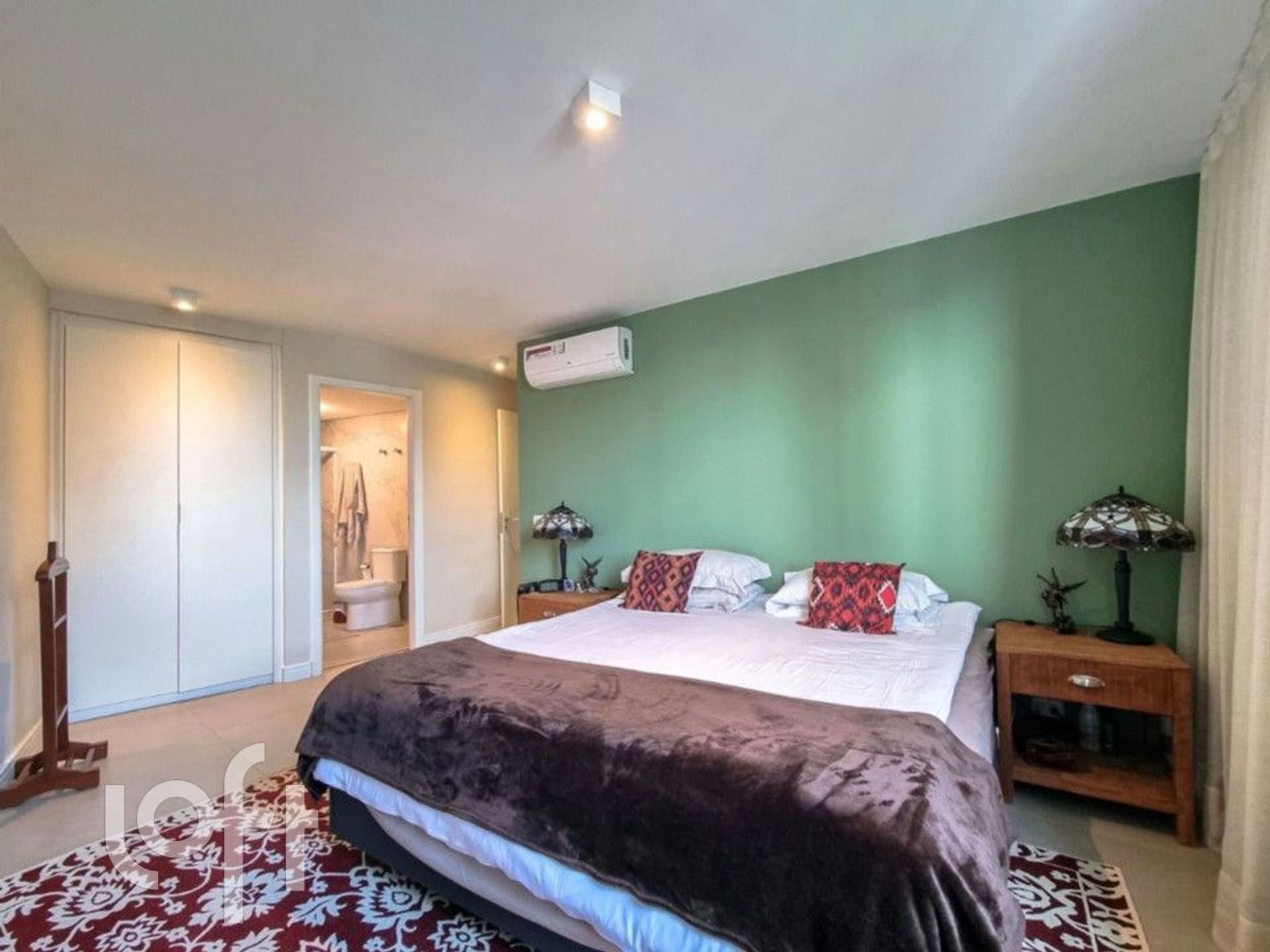 Apartamento à venda com 3 quartos, 180m² - Foto 6