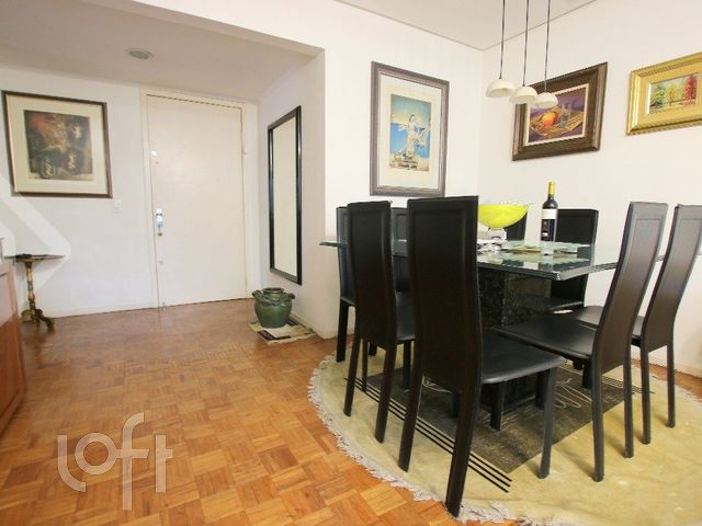 Apartamento com 113m², 3 dormitórios, 1 suíte, 1 vaga, Rio Branco em Porto Alegre