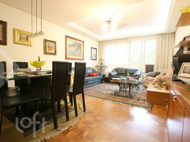 Apartamento com 113m², 3 dormitórios, 1 suíte, 1 vaga, Rio Branco em Porto Alegre