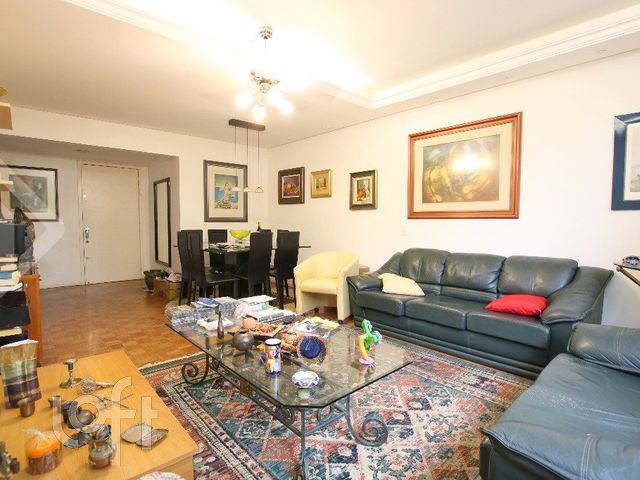 Apartamento com 113m², 3 dormitórios, 1 suíte, 1 vaga, Rio Branco em Porto Alegre