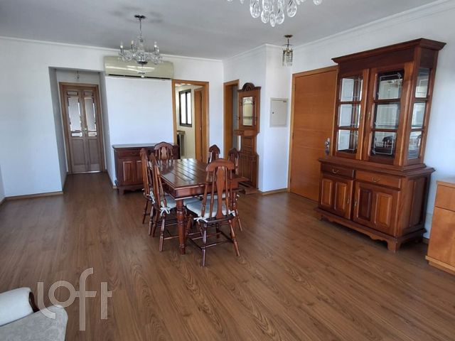 Apartamento com 124m², 3 dormitórios, 1 suíte, 3 vagas, São João em Porto Alegre
