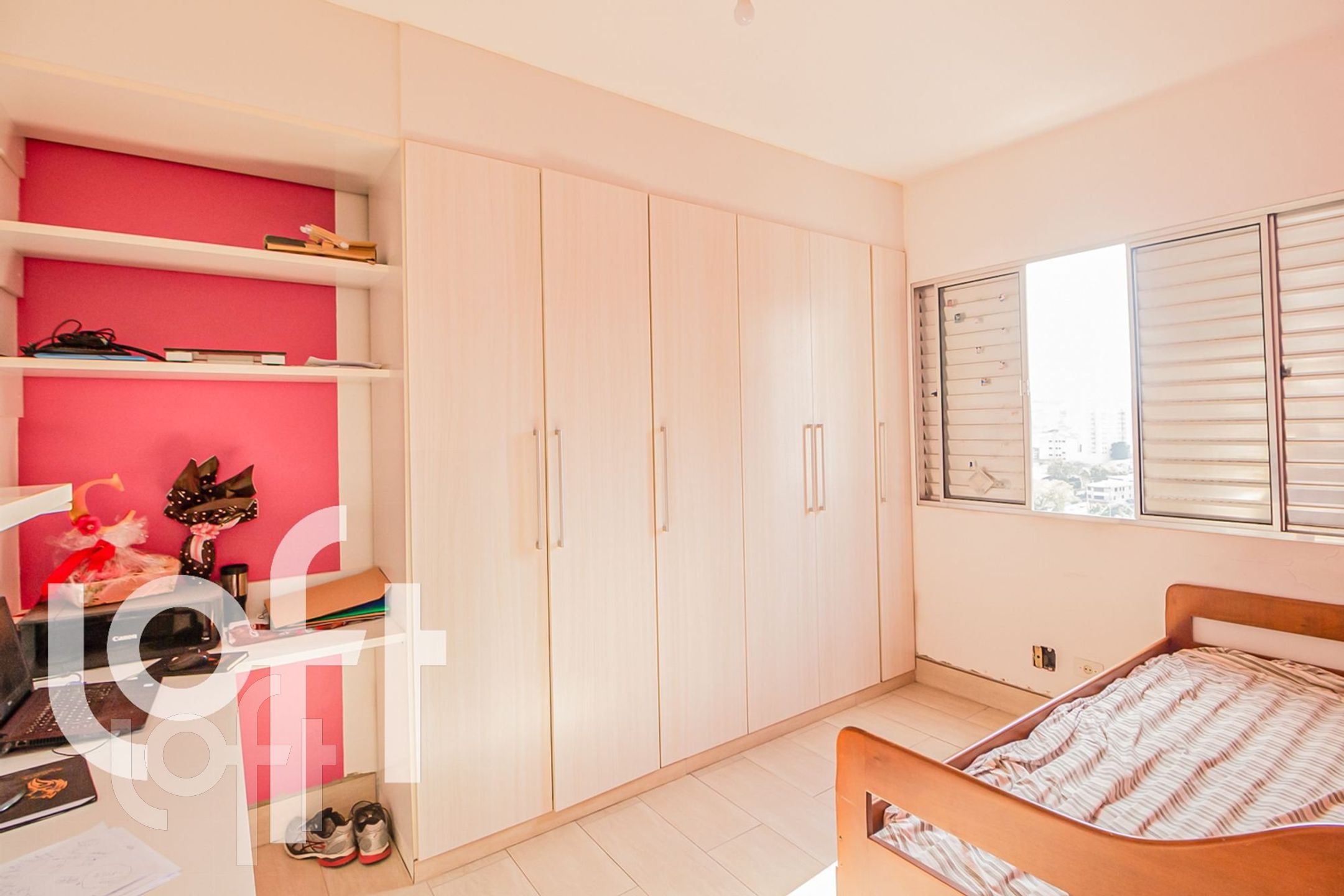 Apartamento à venda com 2 quartos, 56m² - Foto 2